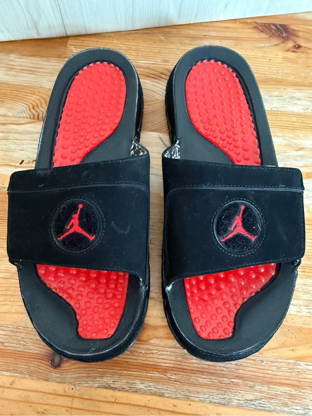 Nike Air Jordan Hydro 8 Retro Slide Sandals Men’s 11 Black Red (Scented 😆) VGUC